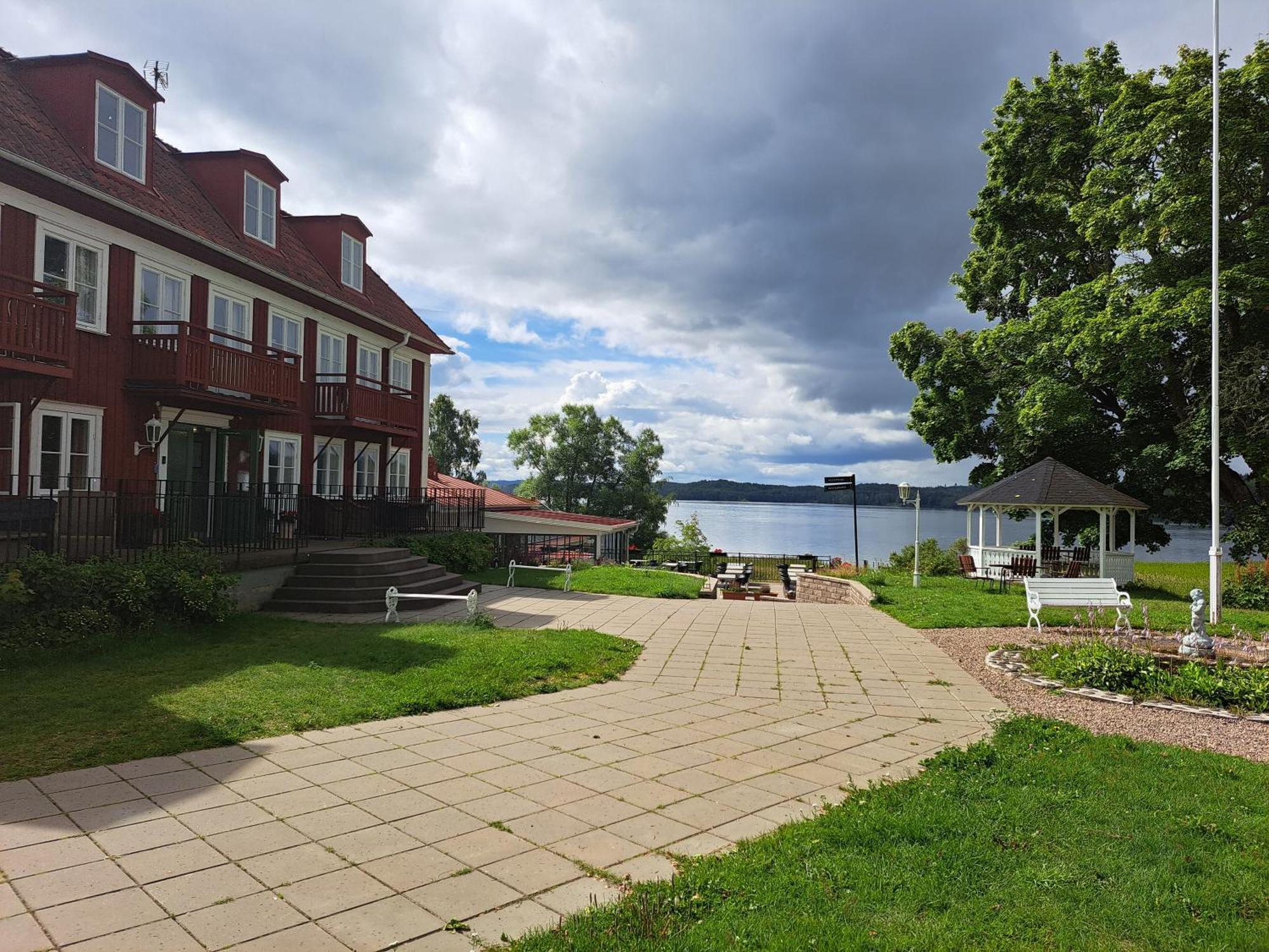 Smalandsgarden Hotel Granna Bagian luar foto
