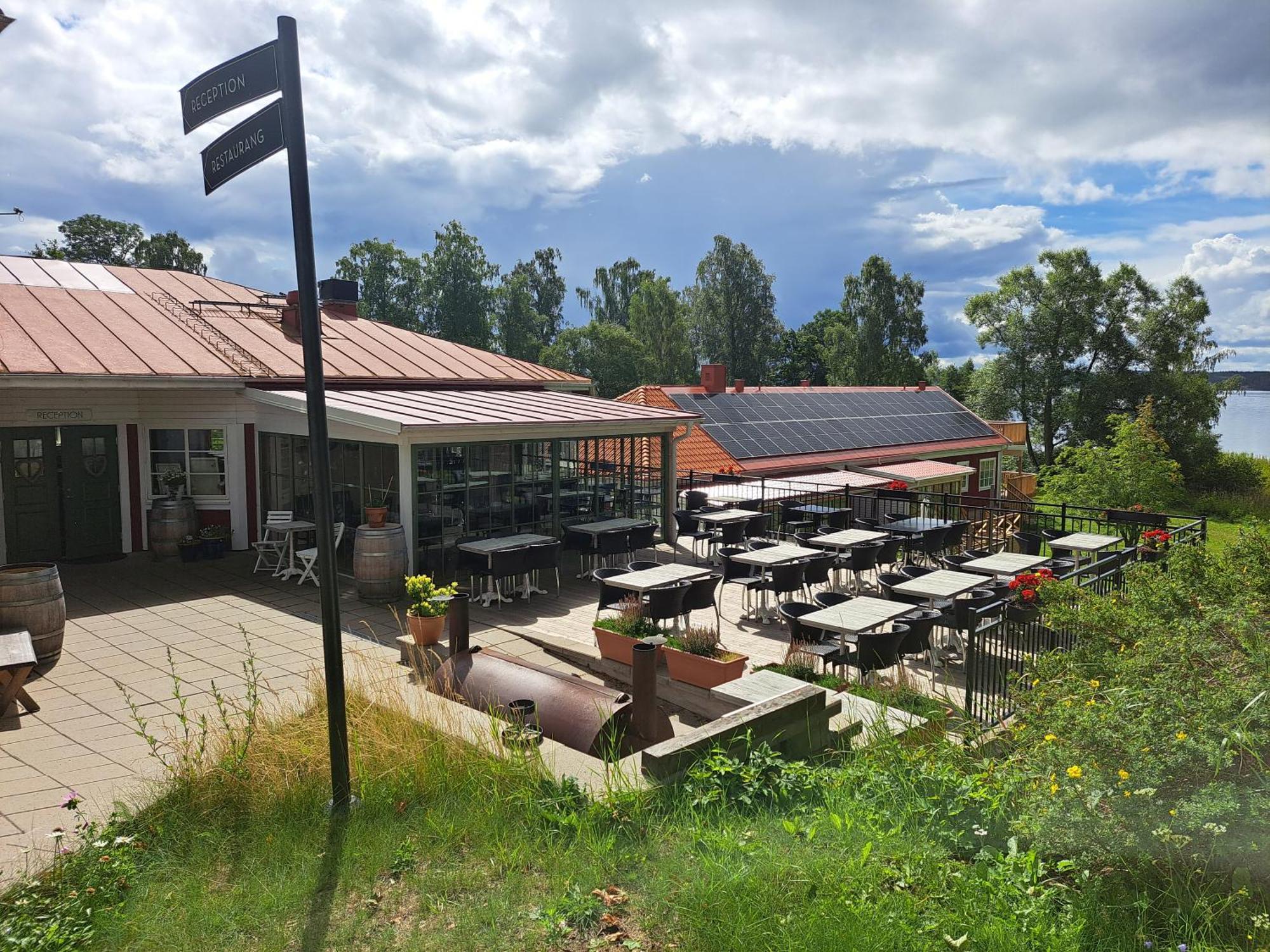 Smalandsgarden Hotel Granna Bagian luar foto