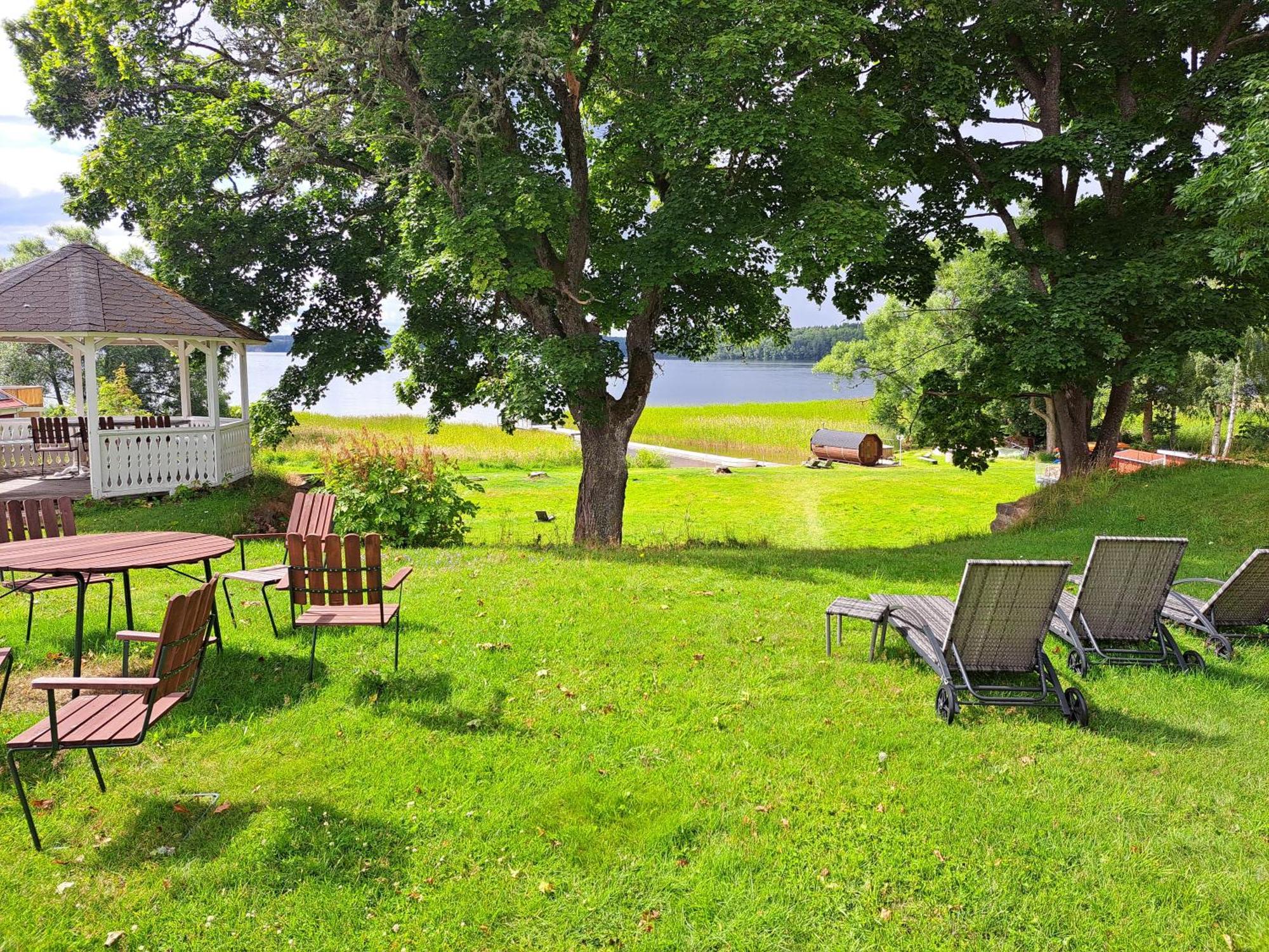 Smalandsgarden Hotel Granna Bagian luar foto