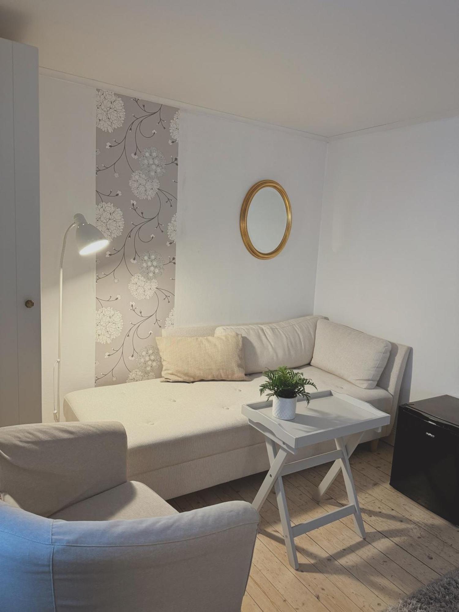 Smalandsgarden Hotel Granna Bagian luar foto