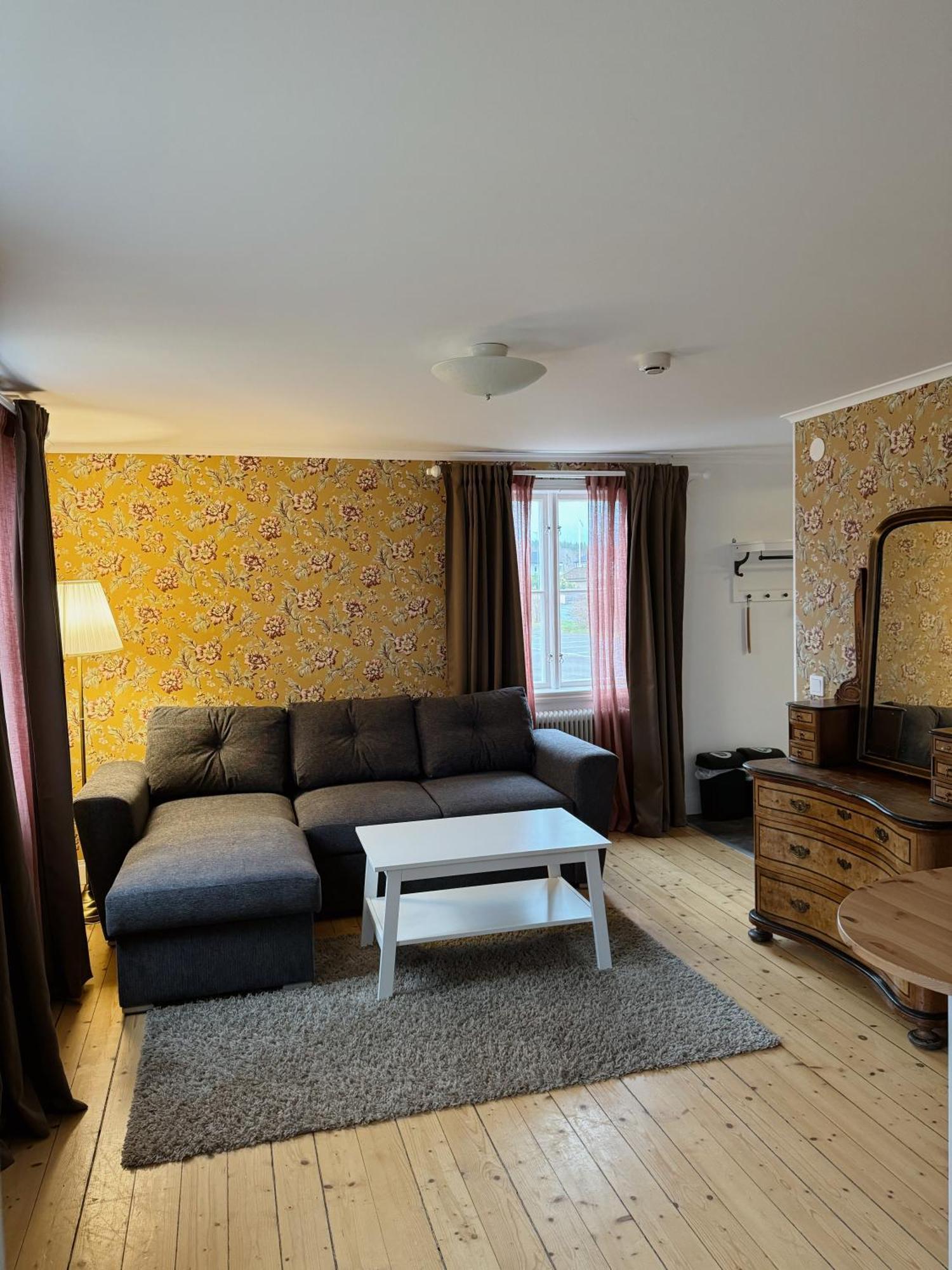 Smalandsgarden Hotel Granna Bagian luar foto